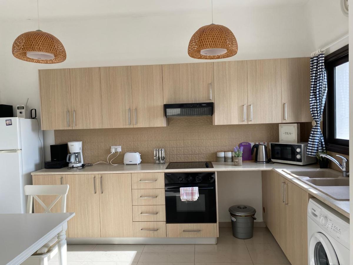 Two Bedroom Duplex :Mountain And Sea View Larnaca Esterno foto