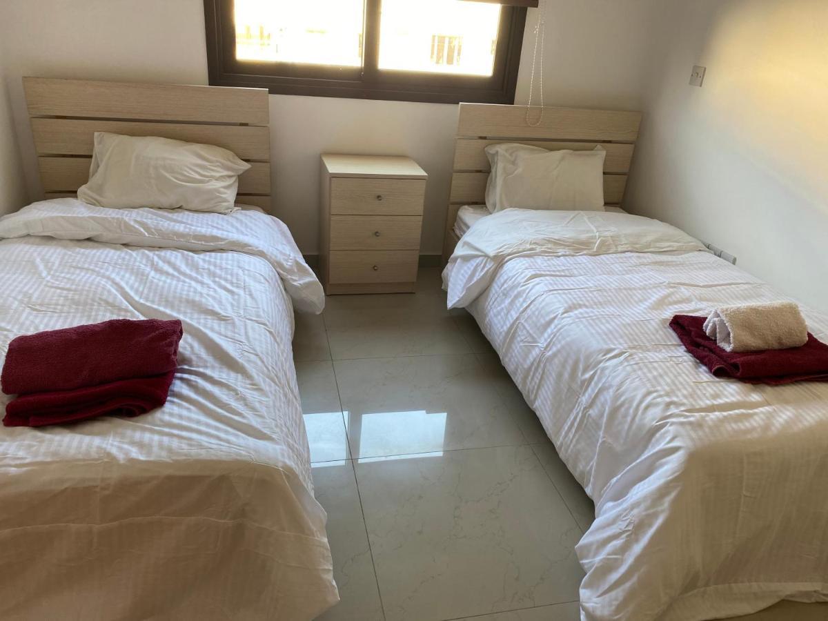 Two Bedroom Duplex :Mountain And Sea View Larnaca Esterno foto